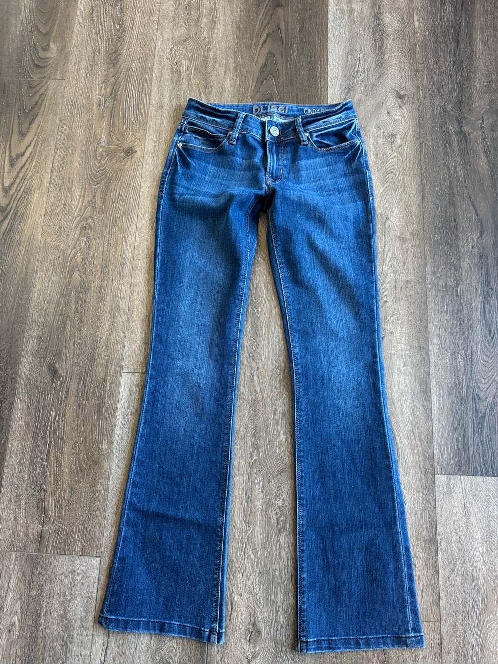 DL1961 Cindy Petite Slim Boot Jeans Women’s Size 24